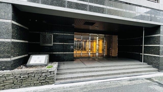 コアマンションネクステージ下通の玄関