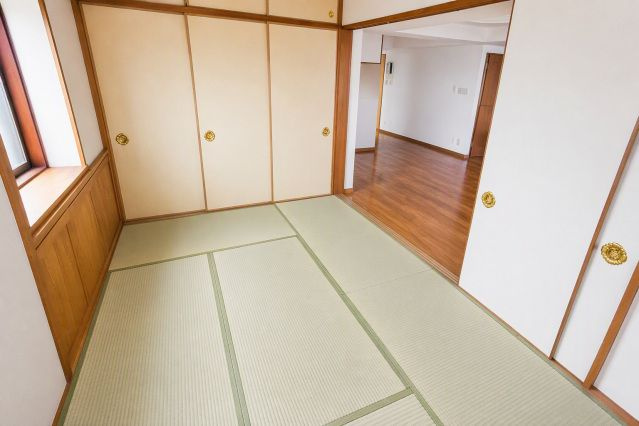 コアマンションネクステージ下通の和室