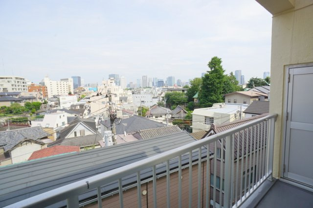信濃町アジアマンションの展望