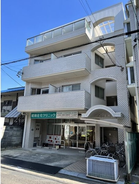 レイナビル