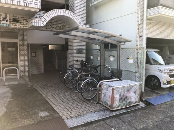 レイナビルのエントランス