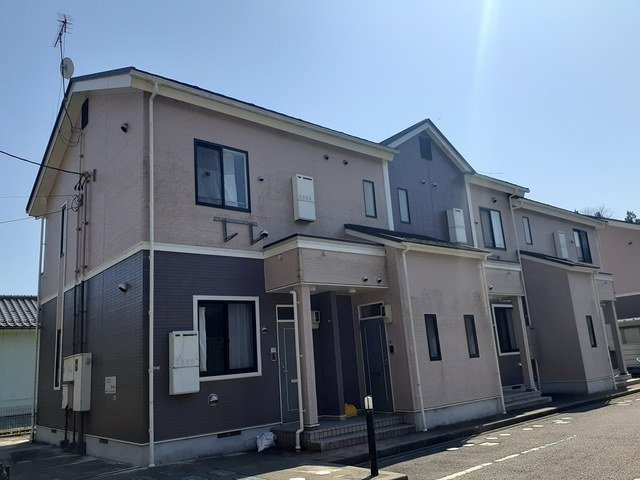氷見市朝日丘のアパート