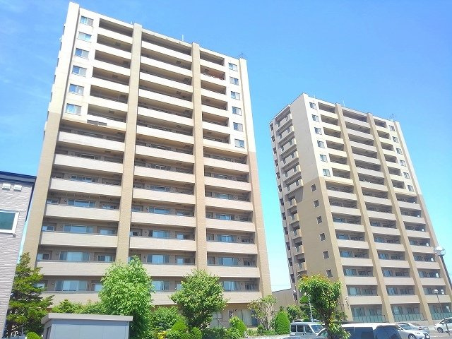 ツインタワー弐番館の外観