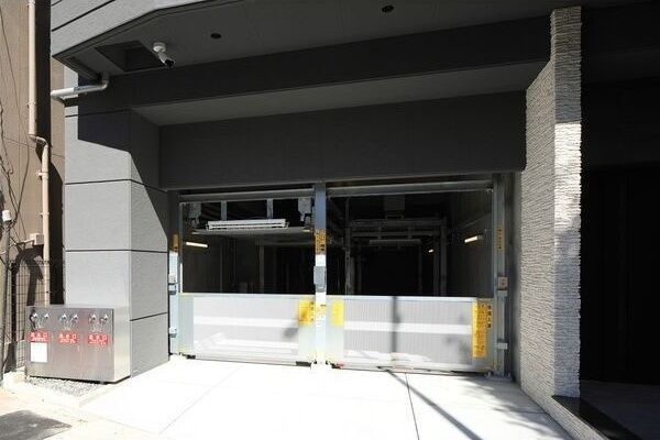 S-RESIDENCE名駅太閤の駐車場