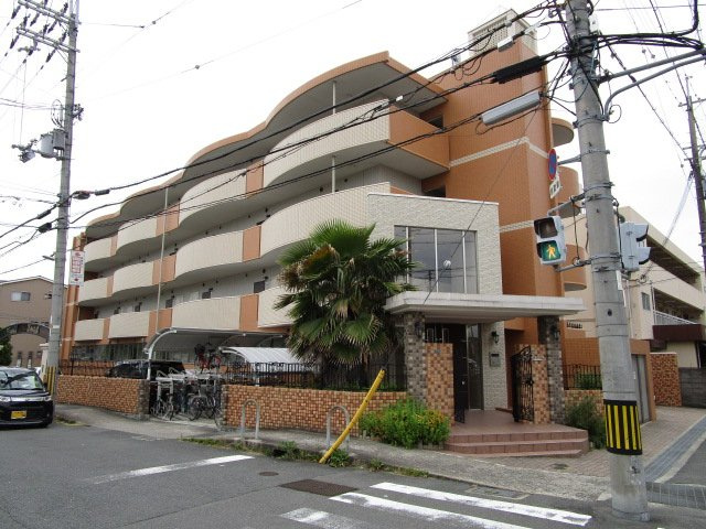デルスールラローザの外観