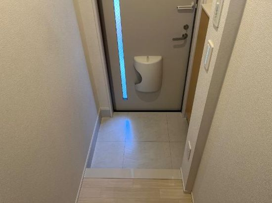 エクセルハイム若狭Ⅱの玄関