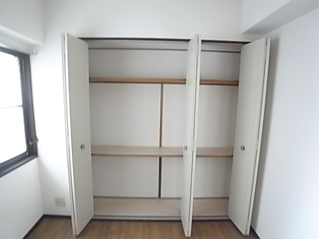 バウ塚口の収納