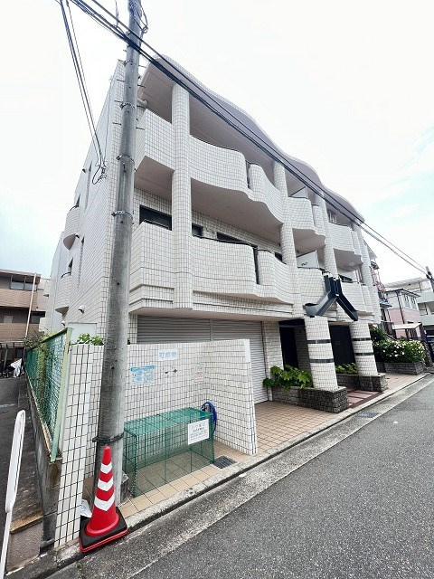 バウ塚口の外観