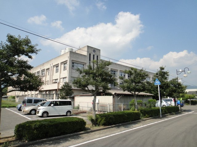 ヴィラ・ウィンド　Ａの周辺|丹原小学校様まで140m