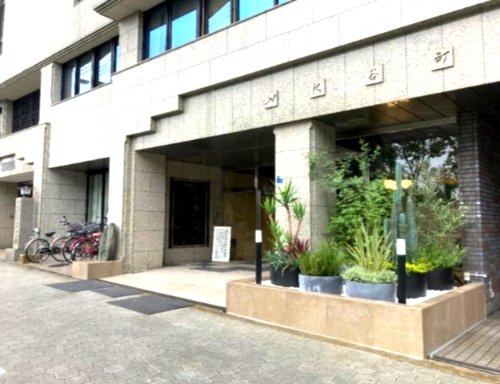 ＮＫ谷町ビルのエントランス