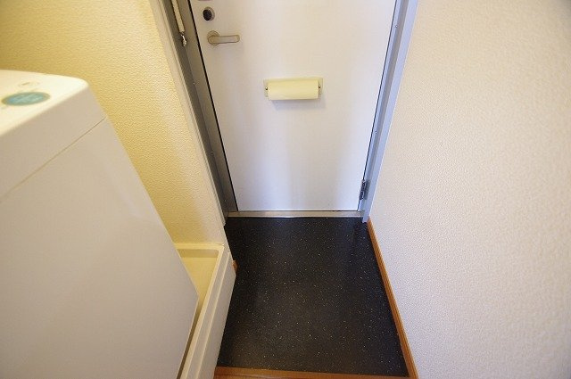 レオパレスヴァンⅡの玄関