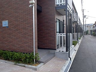 レオネクストファイブストリートの外観