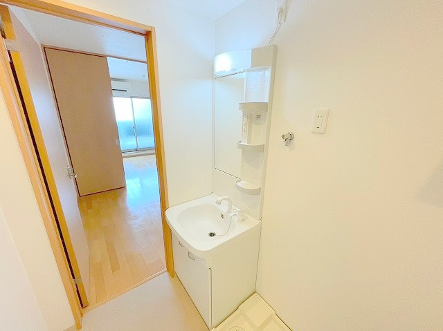 Fメゾン上新庄Ⅱの独立洗面台