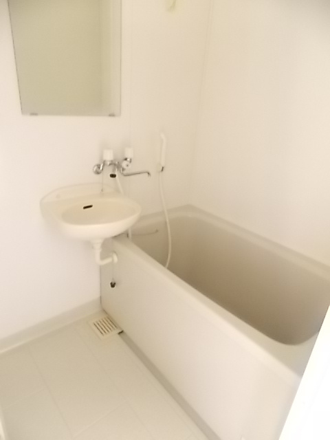 Ａｐｔ．浄心の浴室|落ち着いた空間のお風呂です