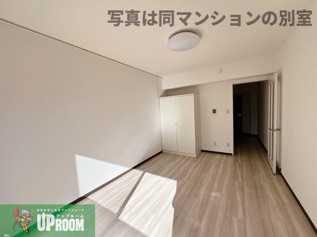 レナジア名古屋芸大前の居間・リビング