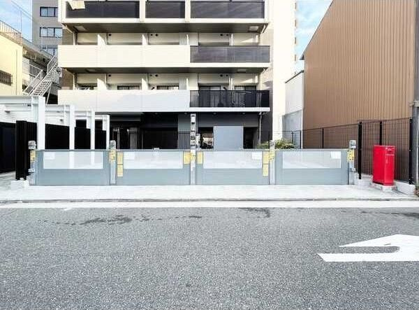 S-RESIDENCE鶴舞IIの駐車場