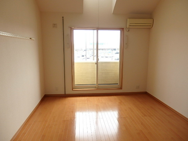 【寝室】ＷＩＳＨ新田東Ⅰ