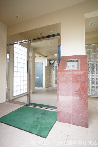 シオール参番館のエントランス