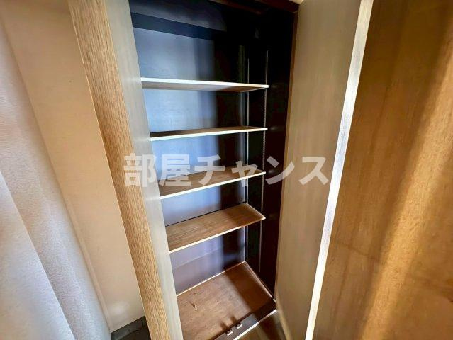 秀明館の収納