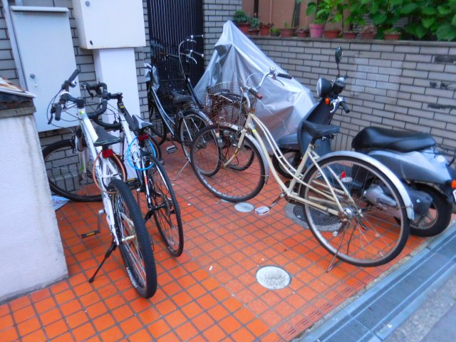 ハイツ江東2の駐車場