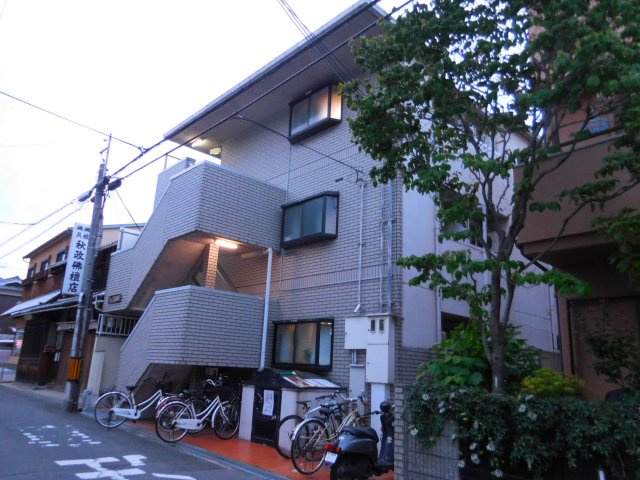 ハイツ江東2の外観