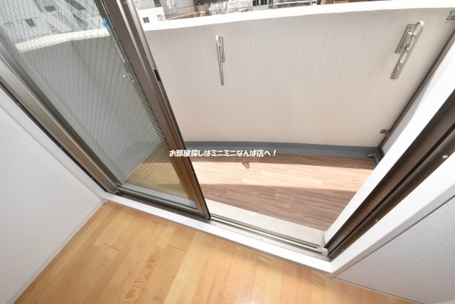 セレニテ堺筋本町SUDのバルコニー