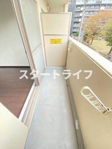 大阪市東淀川区東中島４丁目の賃貸マンションのバルコニー