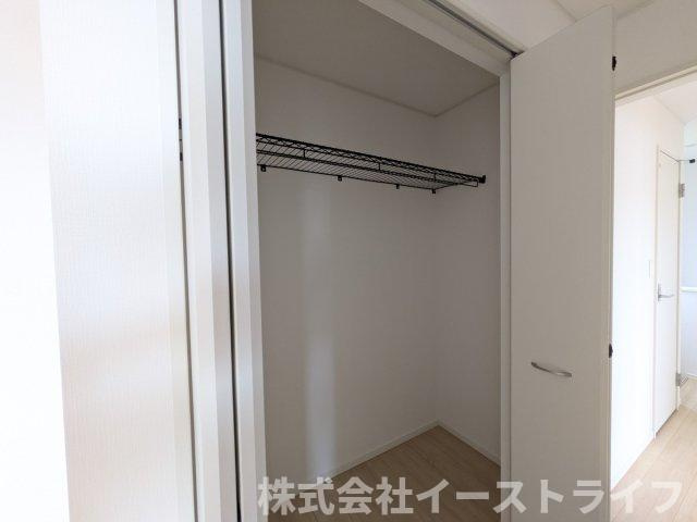 【新築戸建】　いわき市小名浜岡小名第4　全2棟の収納|2号棟写真　各居室に収納スペースがあり、収納が充実した物件です。
