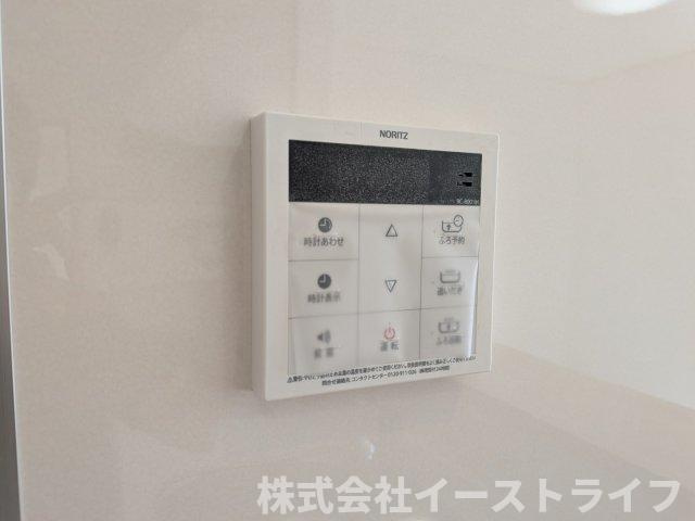 【新築戸建】　いわき市小名浜岡小名第4　全2棟の冷暖房・空調設備|同社施工写真　浴室乾燥機付きリモコン