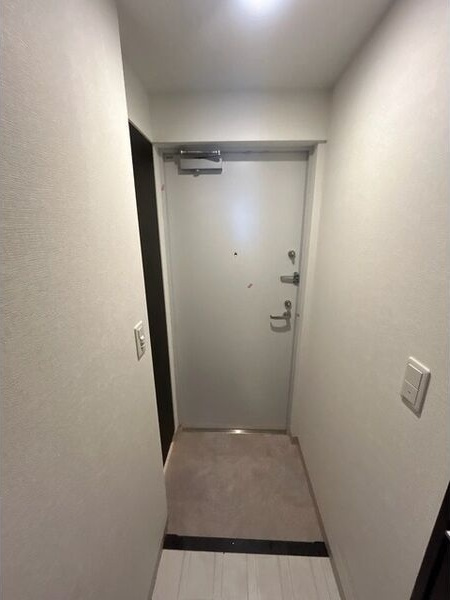 エステムコート名古屋新栄Ⅴラポールの玄関