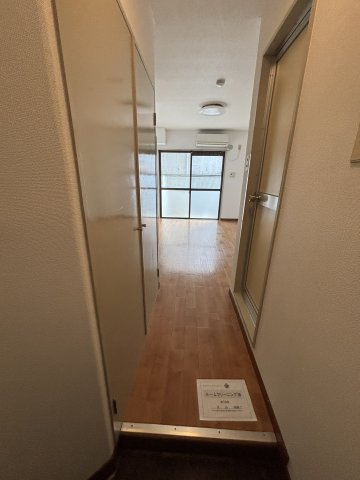 ファインコートⅢ池田中町の玄関