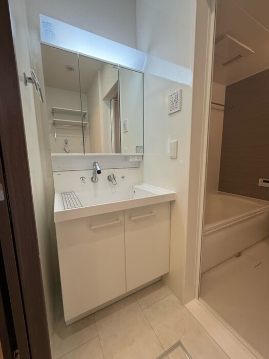 Ｄ－ＲＯＯＭ高須２丁目　A棟の洗面所