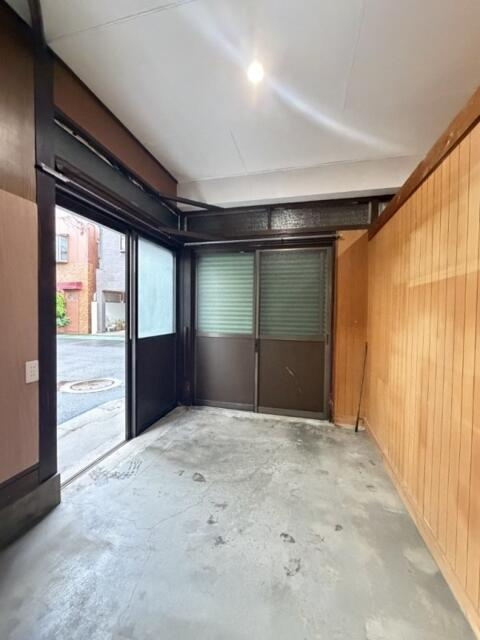 篠崎町七丁目戸建の玄関