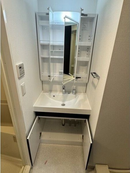 エステムコート名古屋新栄Ⅴラポールの収納