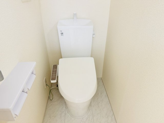 八王子市　楢原町　新築一戸建て　２期のトイレ|～暖房温水洗浄機能付きトイレ　冬場は特に嬉しい機能ですね～