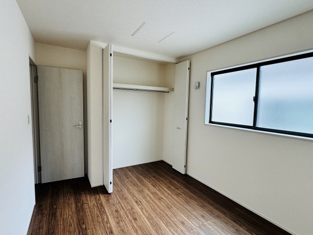 八王子市　楢原町　新築一戸建て　２期の収納|～収納力の高いクローゼット完備～