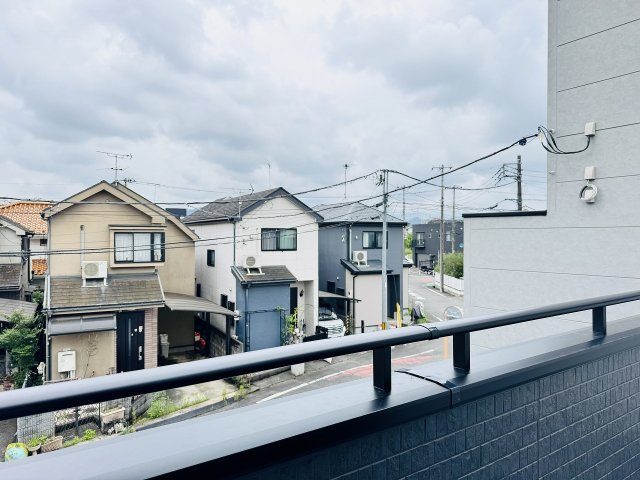 八王子市　楢原町　新築一戸建て　２期のバルコニー|～南西向きで陽当たりの良いバルコニー　洗濯物がよく乾きそうです～