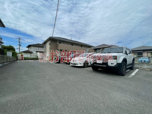 セゾンフィールの駐車場|駐車場完備です