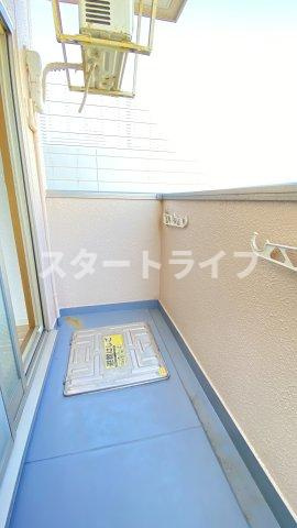 大阪市淀川区木川東２丁目の賃貸マンションのバルコニー