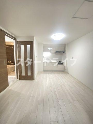 大阪市淀川区西宮原２丁目の賃貸マンションの居間・リビング