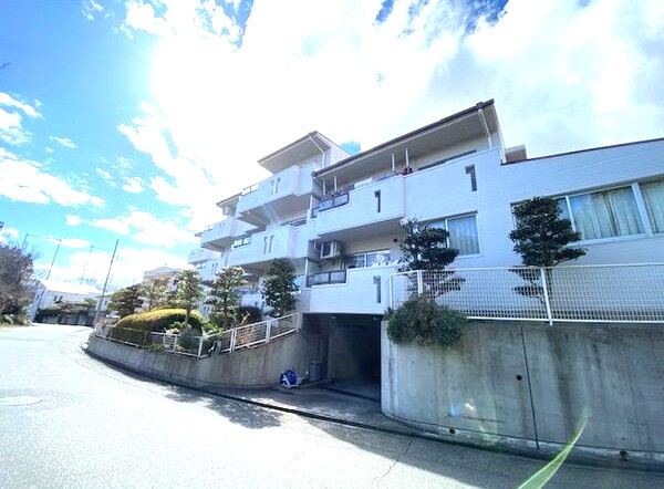 アビタシオンナルセの外観