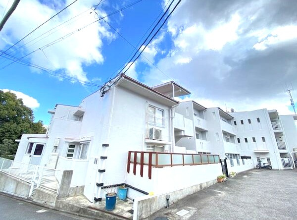 アビタシオンナルセの外観