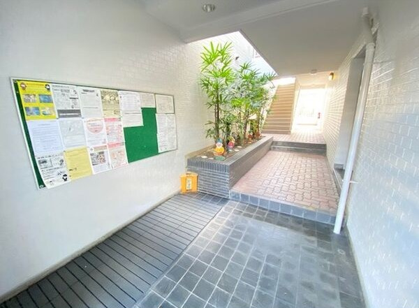 アビタシオンナルセのロビー