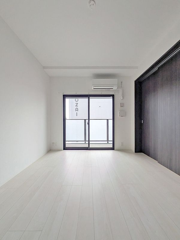 S-RESIDENCE博多駅南affordの居間・リビング