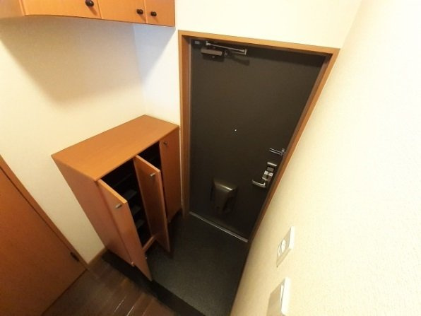 コンフォールの玄関