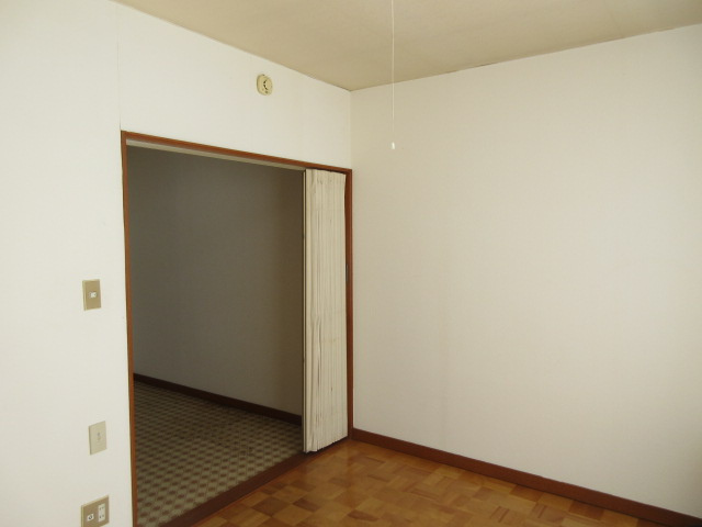 恒川マンションの洋室