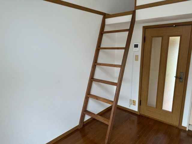アーデンハイム和白の内装