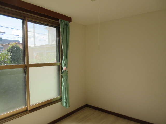 恒川マンションの洋室