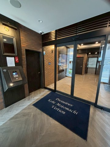 プレサンス神戸元町ベルシオンのエントランス