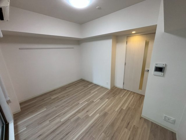 プレサンス神戸元町ベルシオンの居間・リビング|同物件別部屋写真